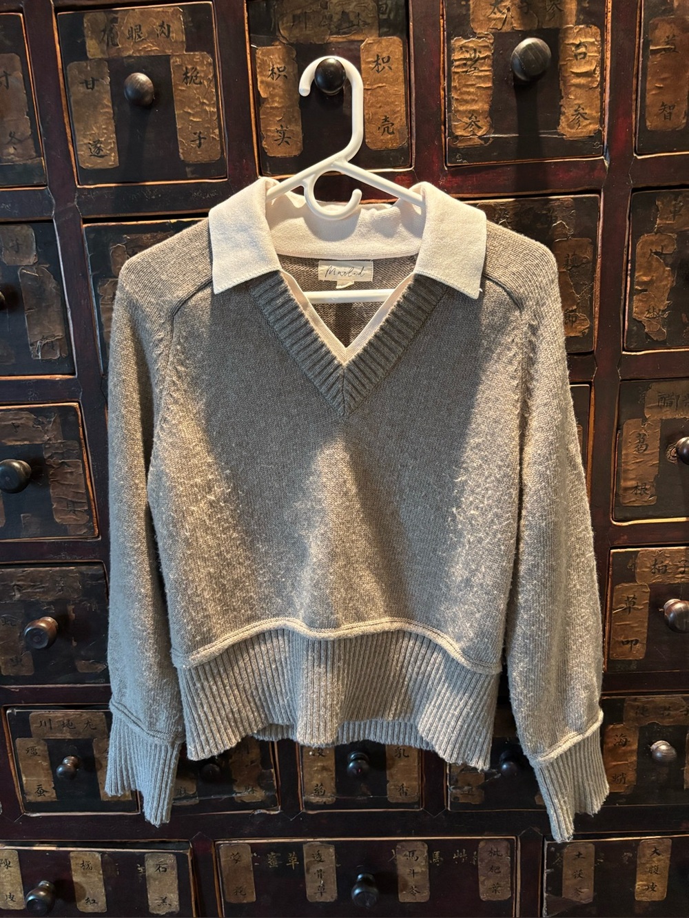Cozy V-Neck Collared Sweater - Gray